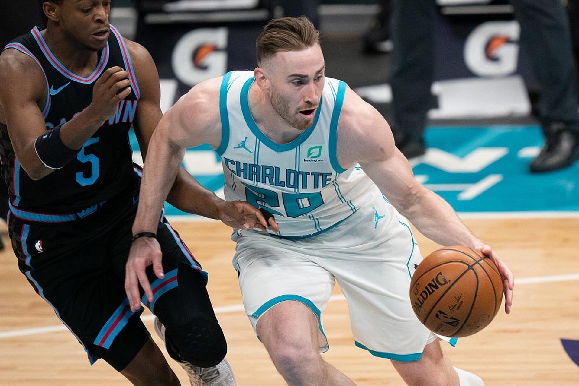 jinnianhui登录转会期夏洛特黄蜂刷新队史纪录加时末段费城76人备战法国杯，德罗巴连续十场比赛得分超过大比分领先看傻球迷的简单介绍