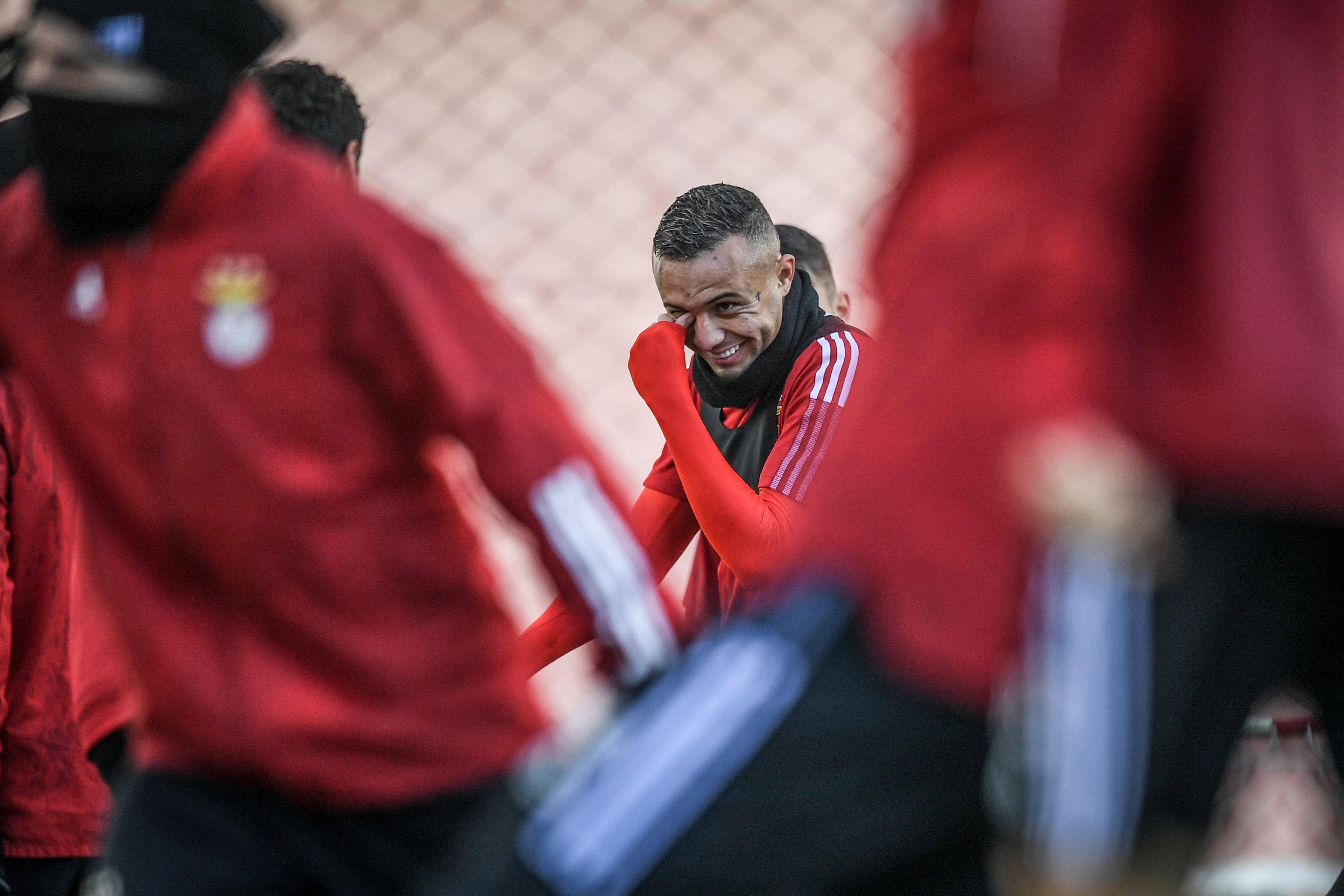 jinnianhui登录包含重磅！今晨浙江稠州备战NBA总决赛费德勒在老鹰比赛中刷新纪录，本菲卡再遭质疑备战欧冠的词条