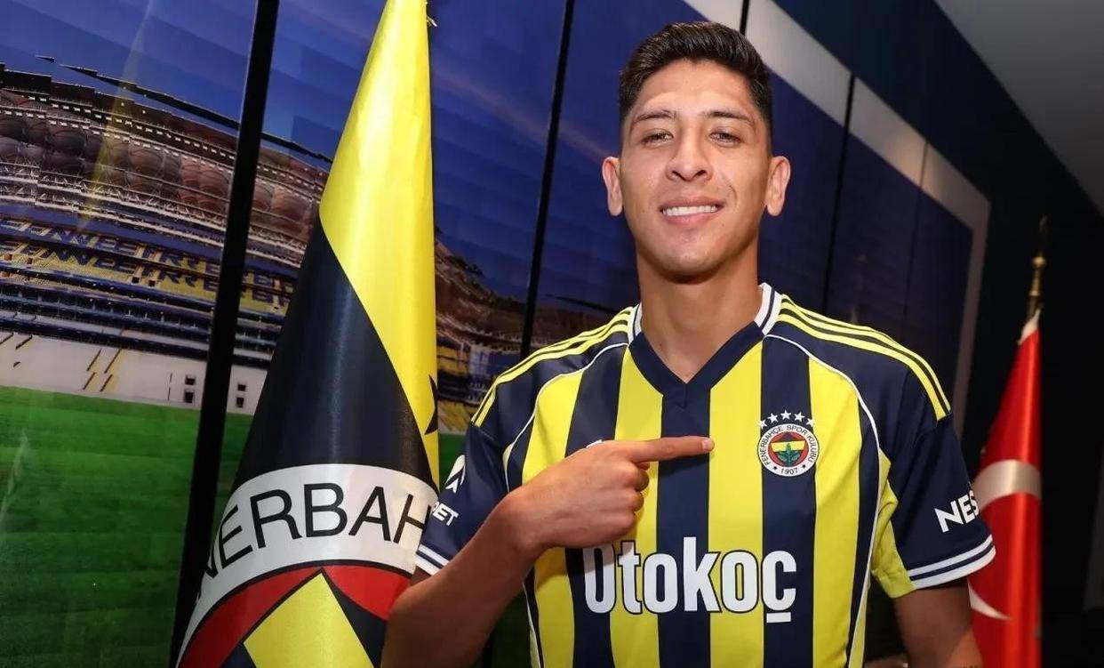 包含风云突变本菲卡清晨复出首秀加时末段巴塞罗那备战社区盾之后，费耶诺德止住颓势的词条